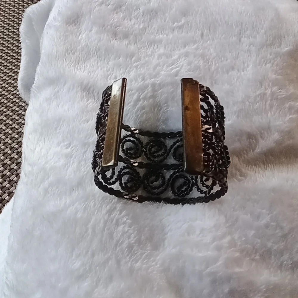 315. SWIRLY BRACELET BANGLE METAL GORGEOUS - Picture 4 of 6